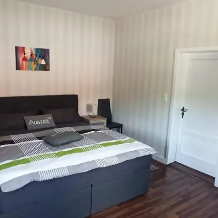 2 Am Hofladen Hellendorf *