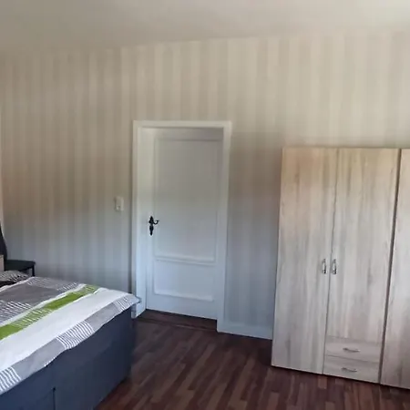 2 Am Hofladen Hellendorf *