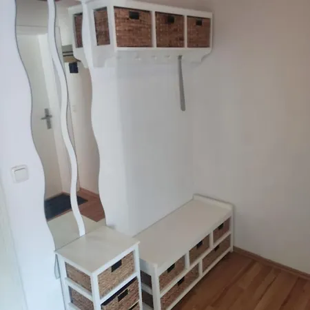 2 Am Hofladen Hellendorf Apartamento *